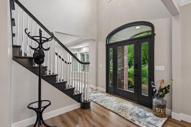 8235 Enclave Cove, Woodbury, MN 55125