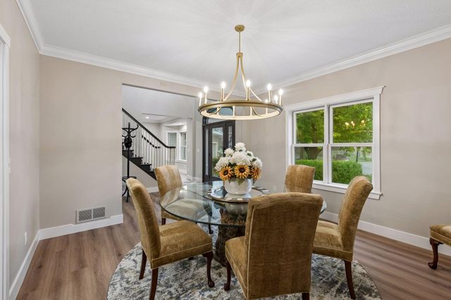 8235 Enclave Cove, Woodbury, MN 55125