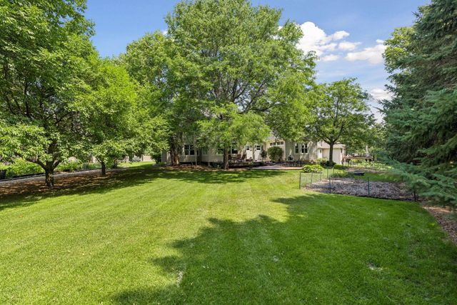 8235 Enclave Cove, Woodbury, MN 55125
