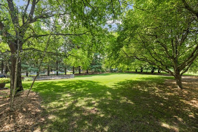 8235 Enclave Cove, Woodbury, MN 55125