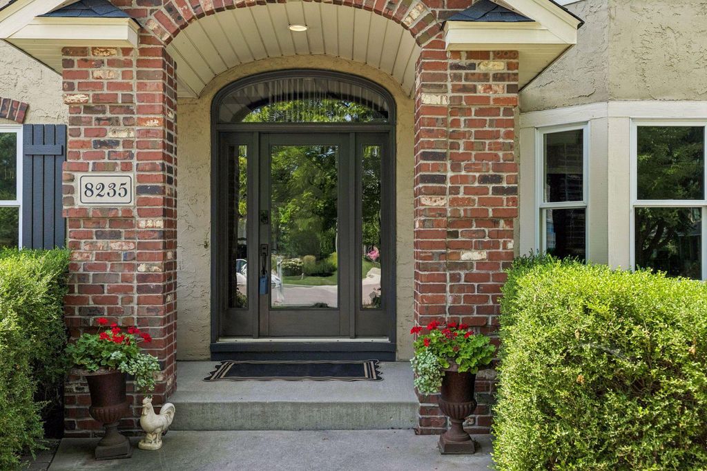 8235 Enclave Cove, Woodbury, MN 55125 — photo 5