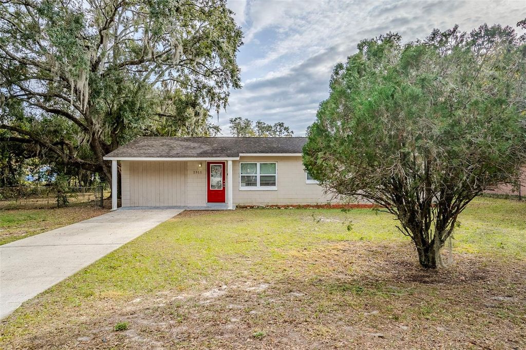 2311 OLIVET AVENUE, Leesburg, FL 34748
