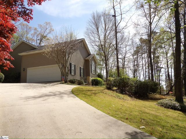 121 Sunset Bay Boulevard, Seneca, SC 29672