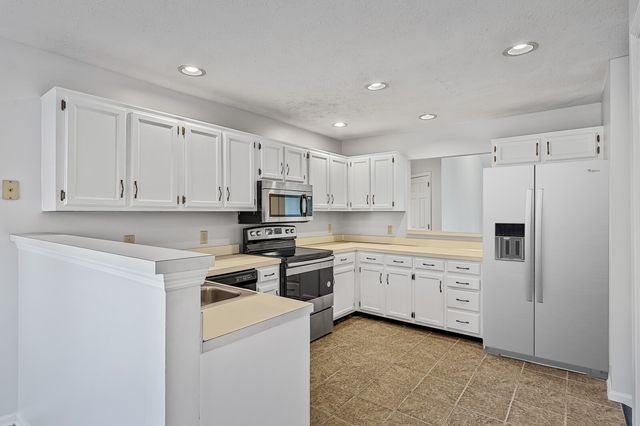 6015 Bradford Hills Dr, Nashville, TN 37211