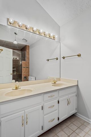 6015 Bradford Hills Dr, Nashville, TN 37211