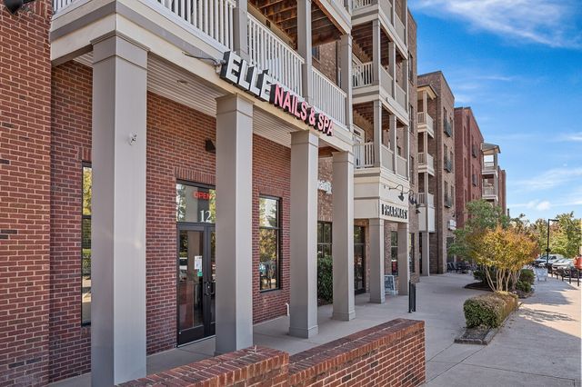 6015 Bradford Hills Dr, Nashville, TN 37211