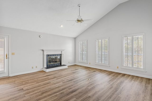 6015 Bradford Hills Dr, Nashville, TN 37211