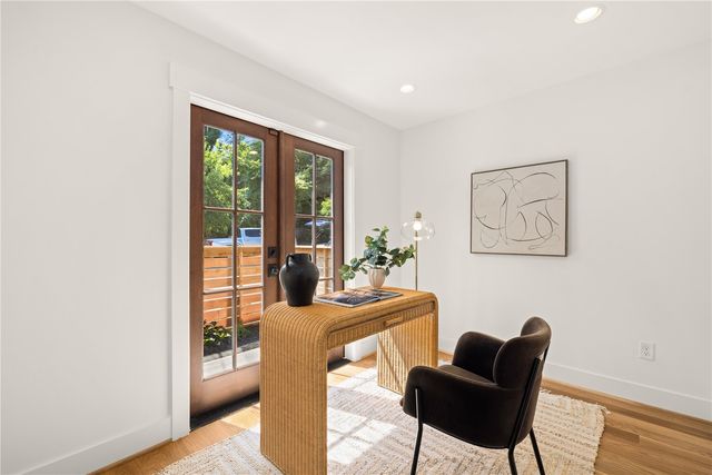 270 Fulton Street, Seattle, WA 98109