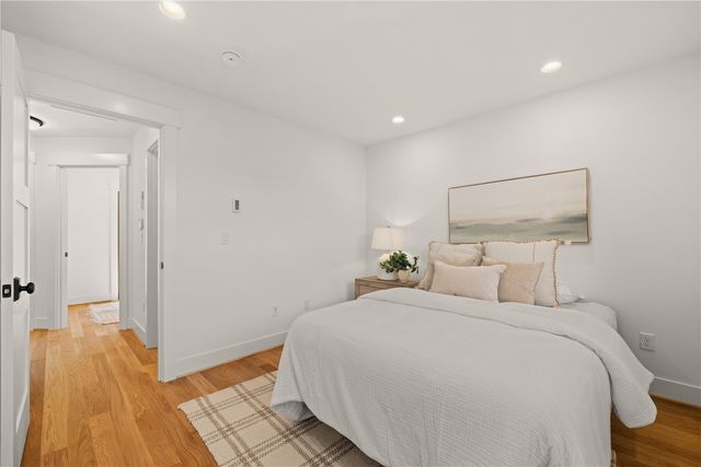 270 Fulton Street, Seattle, WA 98109