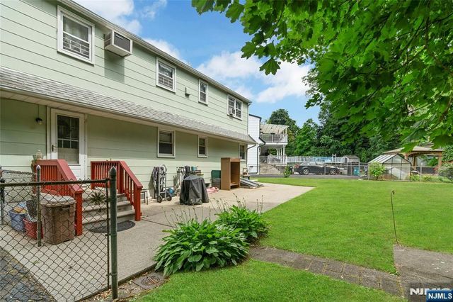 4 Royal Avenue, Hawthorne, NJ 07506