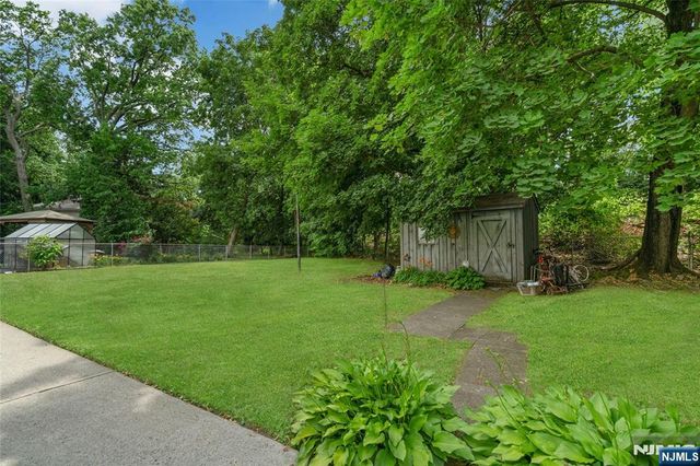 4 Royal Avenue, Hawthorne, NJ 07506