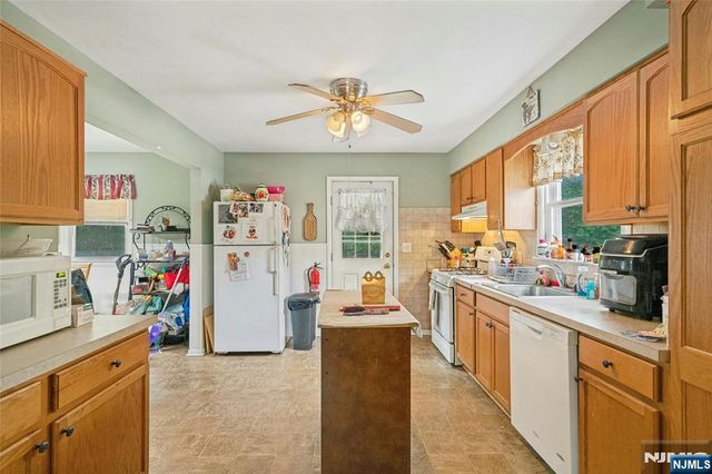 4 Royal Avenue, Hawthorne, NJ 07506