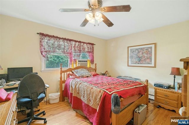 4 Royal Avenue, Hawthorne, NJ 07506