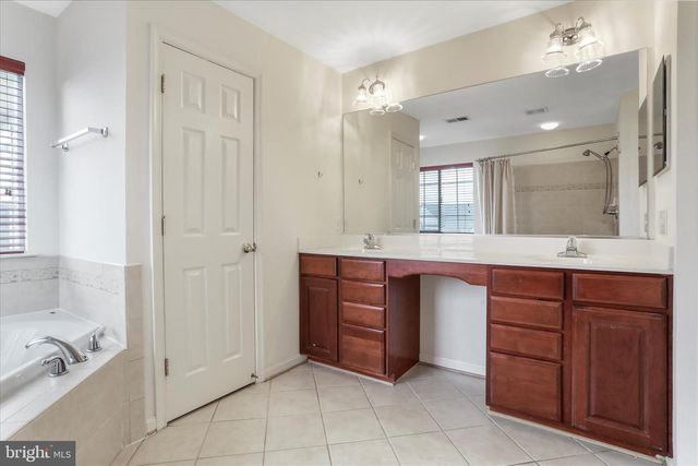 3831 ROLLING HILLS DRIVE, Greencastle, PA 17225