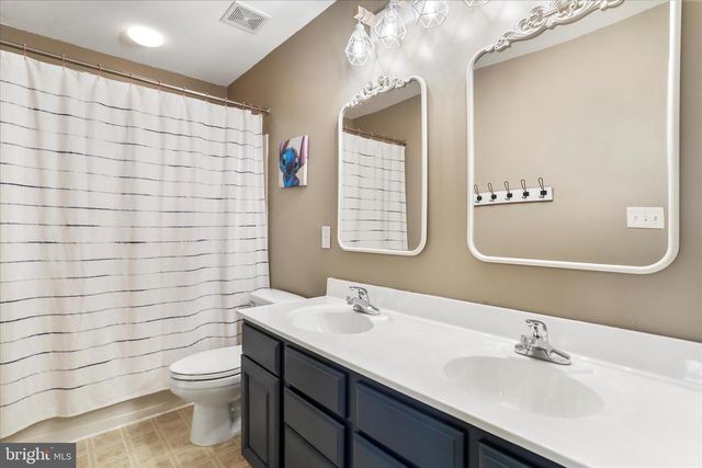 3831 ROLLING HILLS DRIVE, Greencastle, PA 17225