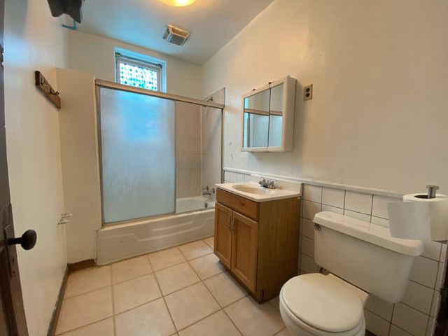 2658 W 23rd Street, Chicago, IL 60608