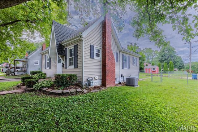 3660 Western Avenue, Alton, IL 62002