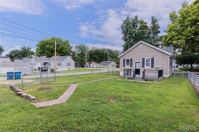 3660 Western Avenue, Alton, IL 62002