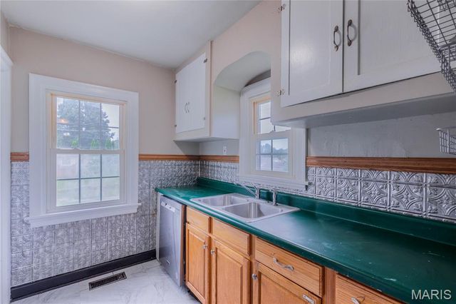 3660 Western Avenue, Alton, IL 62002