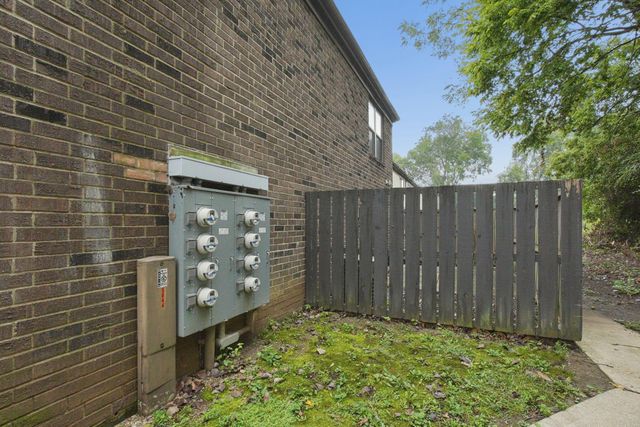 5844 Hallridge Circle, B, Columbus, OH 43232