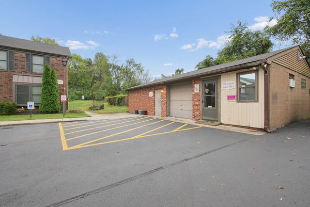 5844 Hallridge Circle, B, Columbus, OH 43232