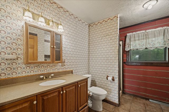 1879 County Road 3302, Greenville, TX 75402