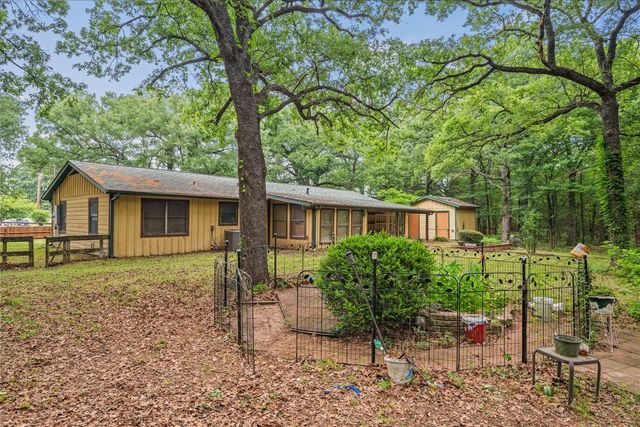 1879 County Road 3302, Greenville, TX 75402