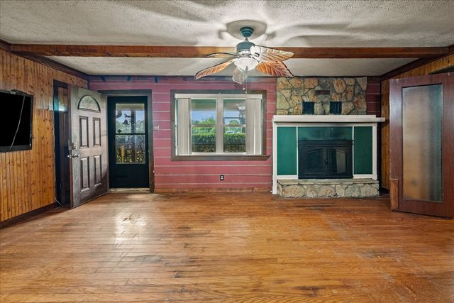 1879 County Road 3302, Greenville, TX 75402