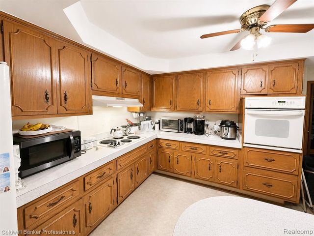 53238 Saturn Drive, Utica, MI 48316