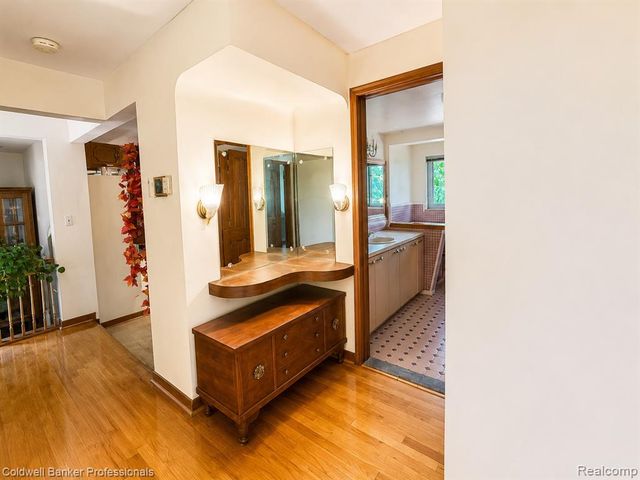 53238 Saturn Drive, Utica, MI 48316