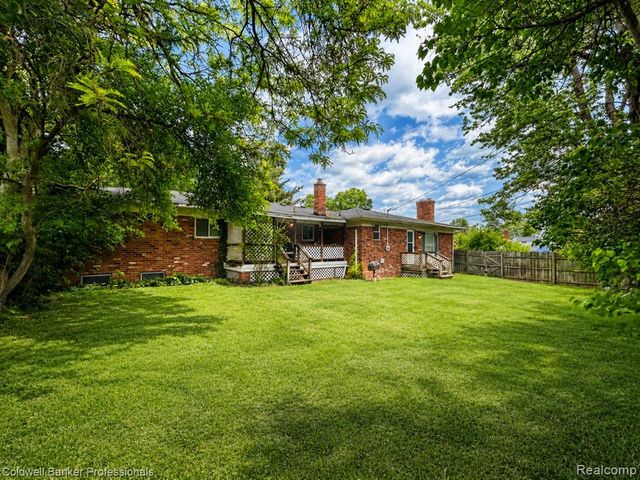53238 Saturn Drive, Utica, MI 48316