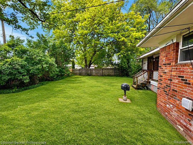 53238 Saturn Drive, Utica, MI 48316