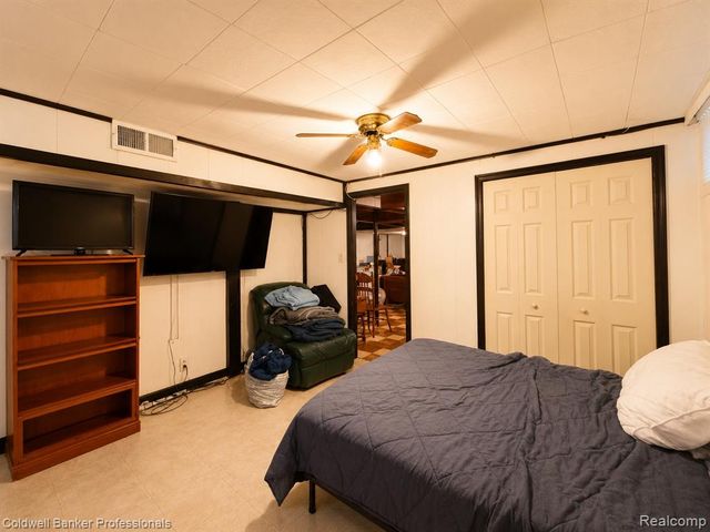 53238 Saturn Drive, Utica, MI 48316