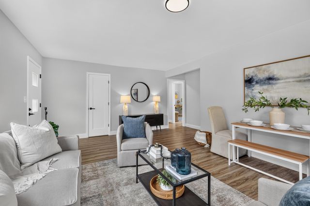 2516 Westview Terrace, Minnetonka, MN 55305