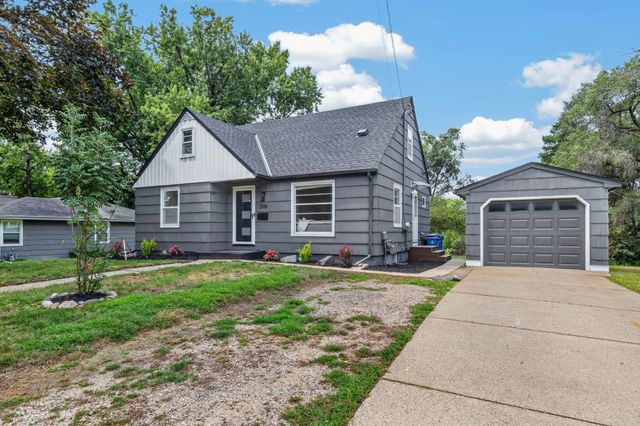 2516 Westview Terrace, Minnetonka, MN 55305