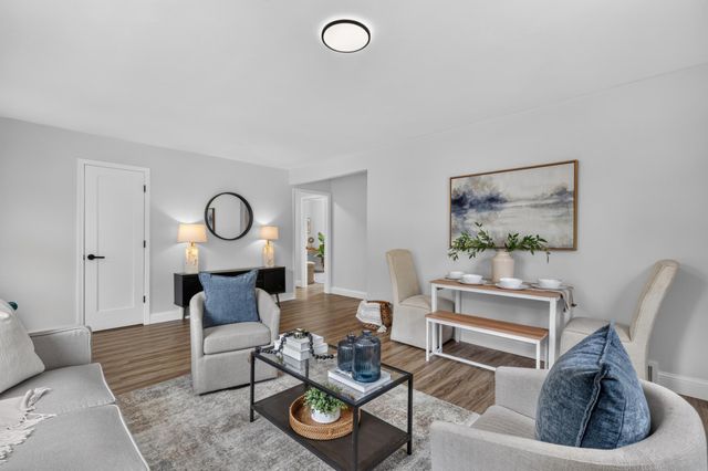 2516 Westview Terrace, Minnetonka, MN 55305