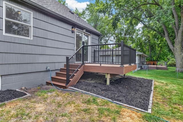 2516 Westview Terrace, Minnetonka, MN 55305