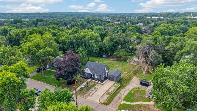 2516 Westview Terrace, Minnetonka, MN 55305
