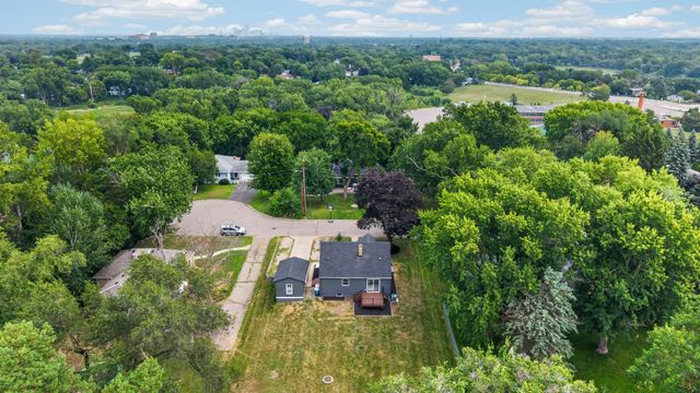 2516 Westview Terrace, Minnetonka, MN 55305