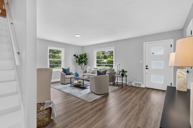 2516 Westview Terrace, Minnetonka, MN 55305