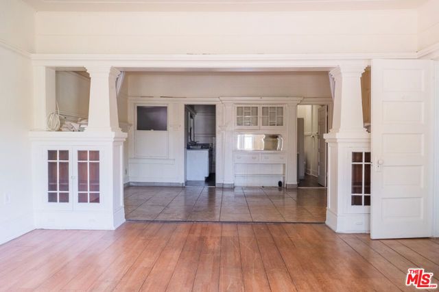 2216 W Jefferson Boulevard, Los Angeles, CA 90018