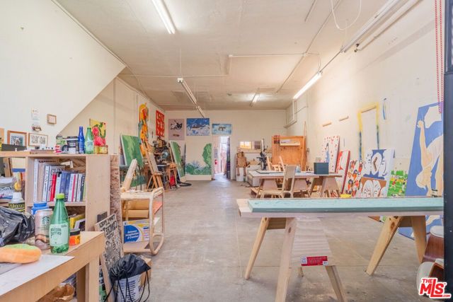 2216 W Jefferson Boulevard, Los Angeles, CA 90018