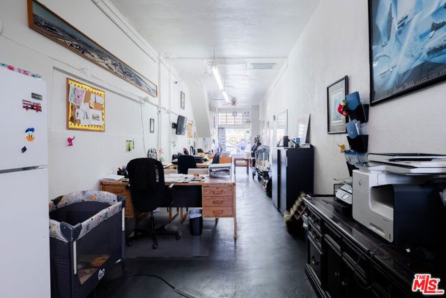 2216 W Jefferson Boulevard, Los Angeles, CA 90018