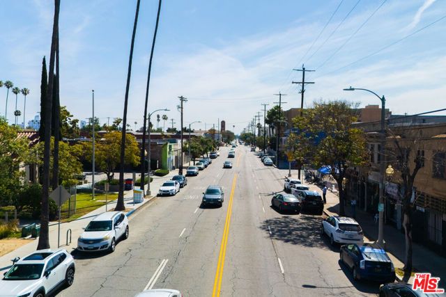 2216 W Jefferson Boulevard, Los Angeles, CA 90018