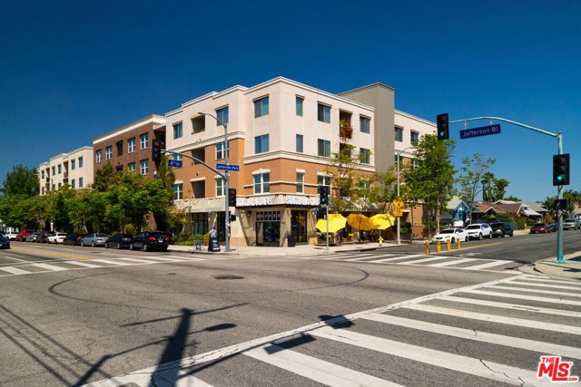 2216 W Jefferson Boulevard, Los Angeles, CA 90018