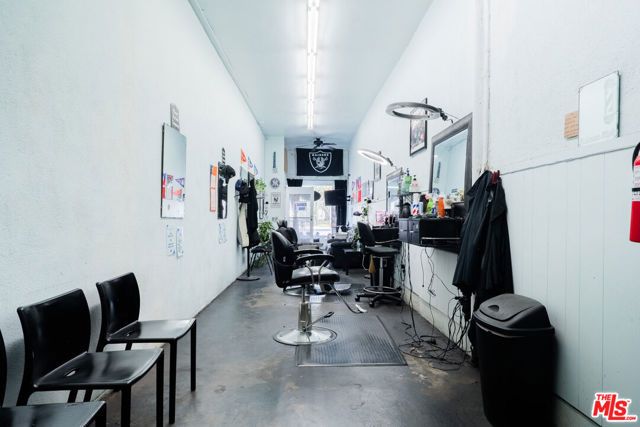 2216 W Jefferson Boulevard, Los Angeles, CA 90018