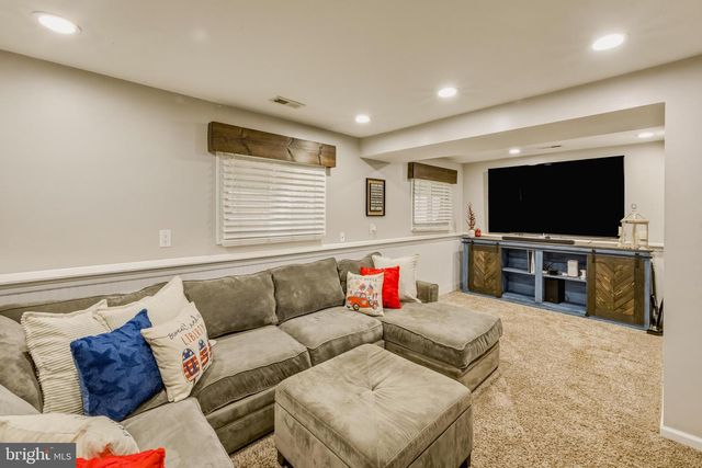 730 CHETWOOD CT, West Deptford, NJ 08096