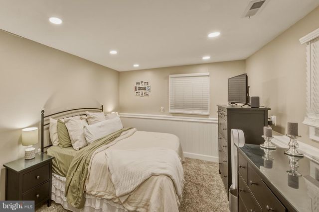 730 CHETWOOD CT, West Deptford, NJ 08096