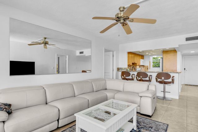 88540 Overseas Hwy Apt 101, Plantation Key, FL 33070