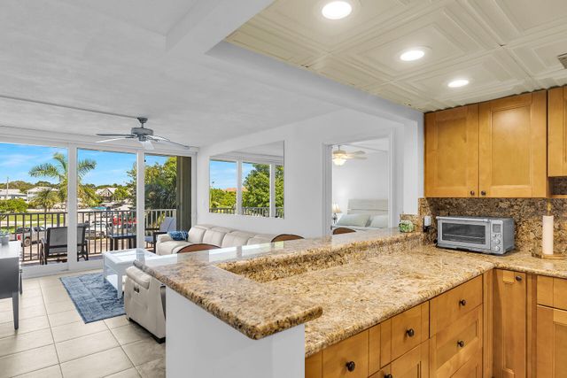 88540 Overseas Hwy Apt 101, Plantation Key, FL 33070